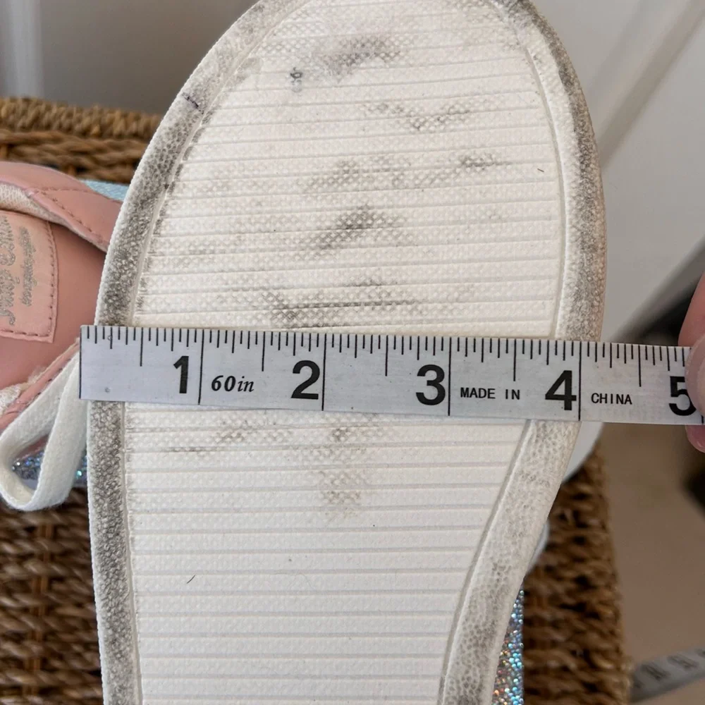 Juicy Couture‎ Pink Blingy Chunky Sole Sneaker with Logo Charm Size 9